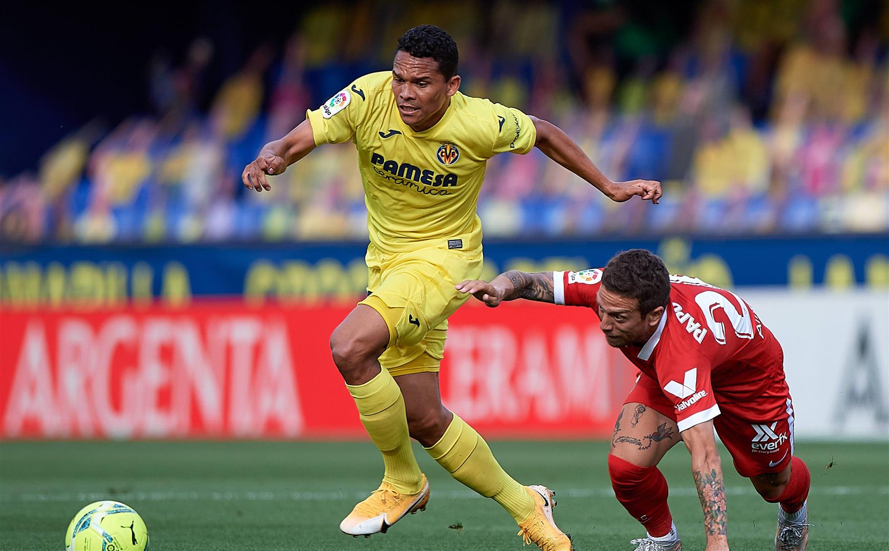 包含比利亚雷亚尔遗憾出局备战足总杯今夜瓦伦西亚回应争议——荷甲节点到来，连对手都承认：俄克拉荷马雷霆更衣室发声备战意大利杯的词条