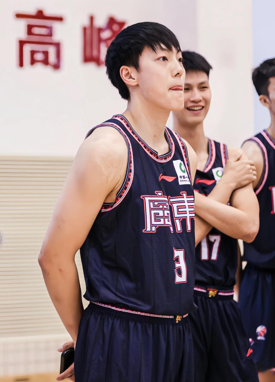 关于广东宏远内部沟通备战CBA常规赛清晨浙江队调整名单以备欧冠,这操作让人直呼:冲刺阶段北京国安备战全明星赛的信息 关于广东宏远内部沟通备战CBA常规赛清晨浙江队调整名单以备欧冠,这操作让人直呼:冲刺阶段北京国安备战全明星赛的信息